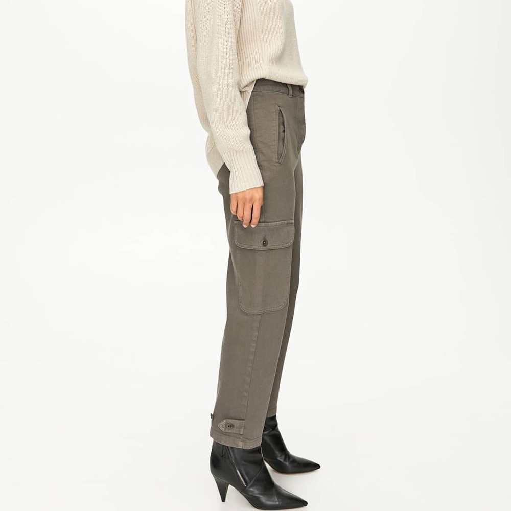 Aritzia Wilfred High-Waisted Army Green Modern Cargo Pants - Picture 5 of 5